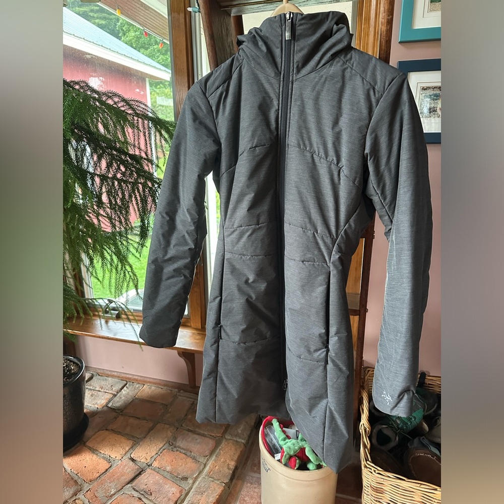 Arc'teryx Women's Darrah parka - Picture 2 of 6